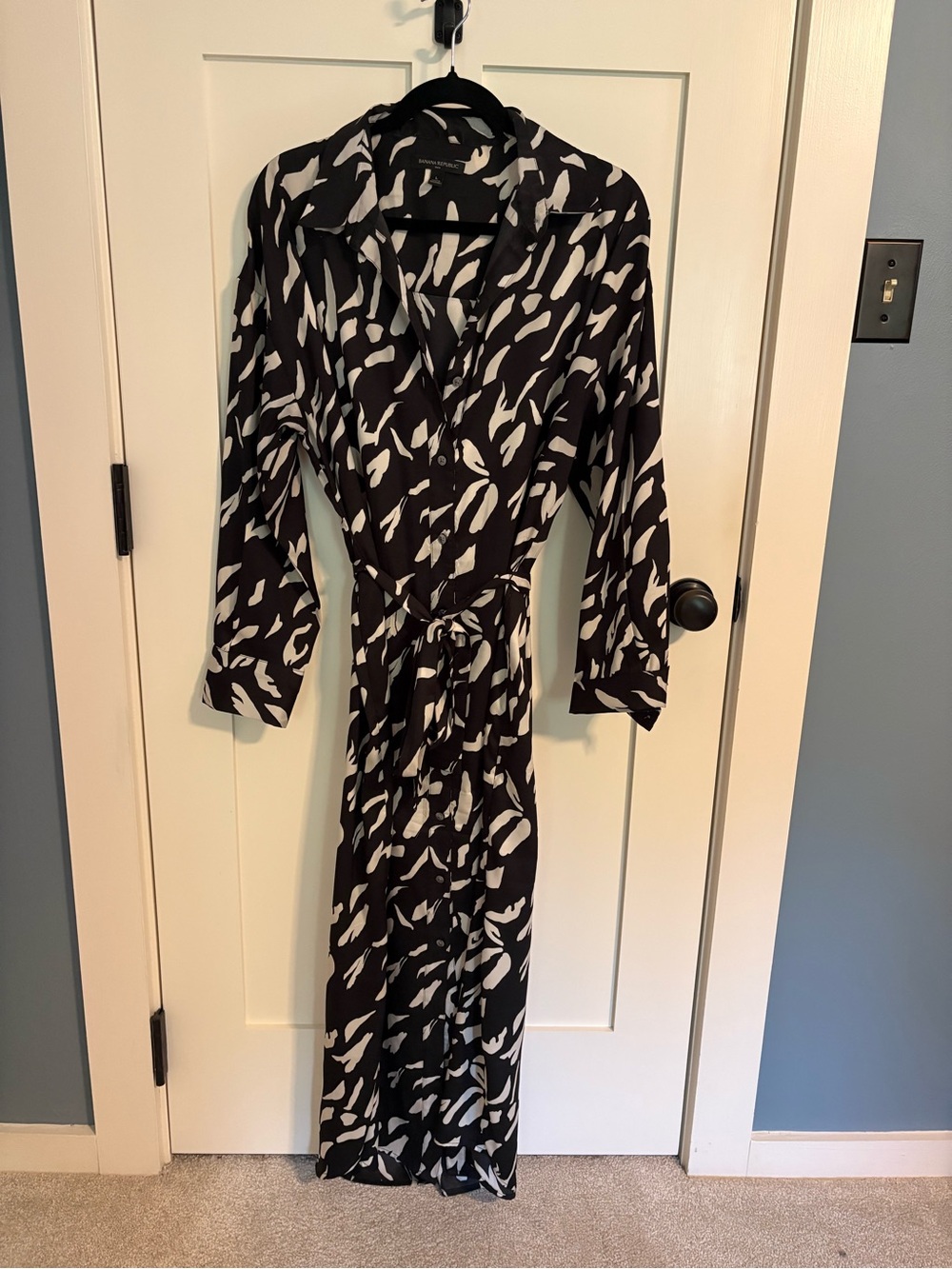 Banana Republic Black and White Printed Maxi Shirt Dress